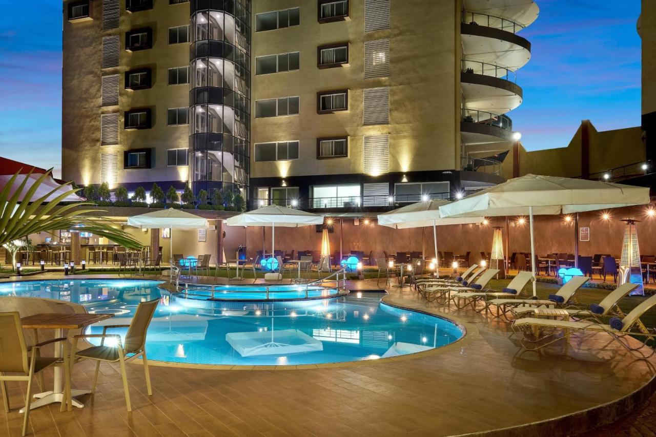 Protea Hotel By Marriott Kampala Skyz Екстер'єр фото